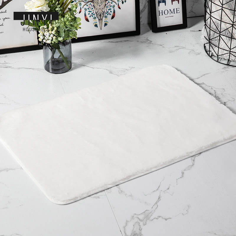 https://www.bathmatfactory.com/jindiaocarpet/2021/09/15/white-rabbit-hair-fur-bathroom-mat.jpg?imageView2/2/format/jp2